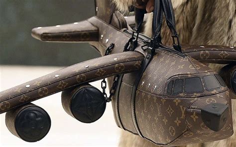 louis vuitton airplane.bag